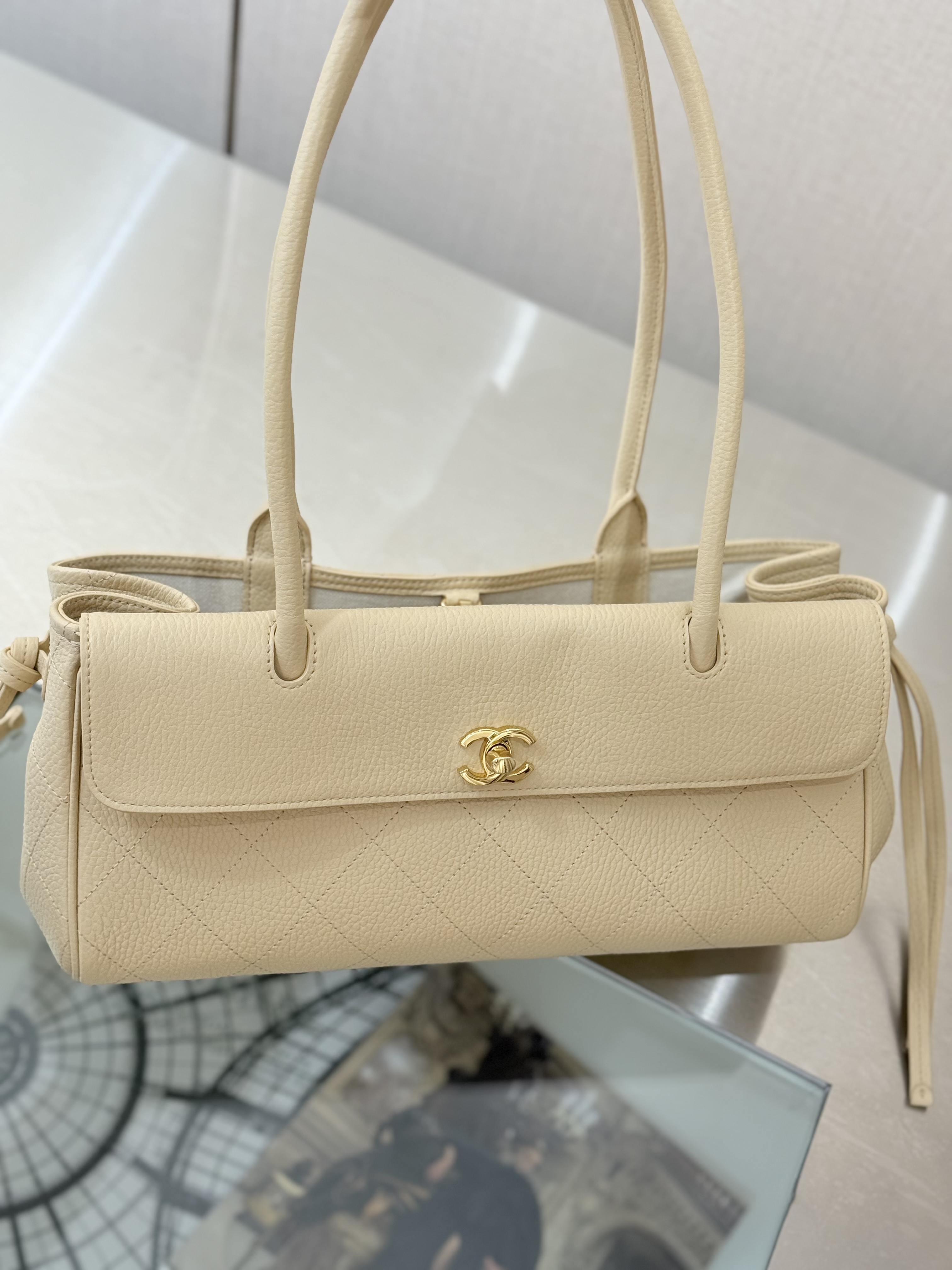 26P Cruise Preppy Coco Bowling Bag in Beige Caviar Leather with Gold-Tone Hardware