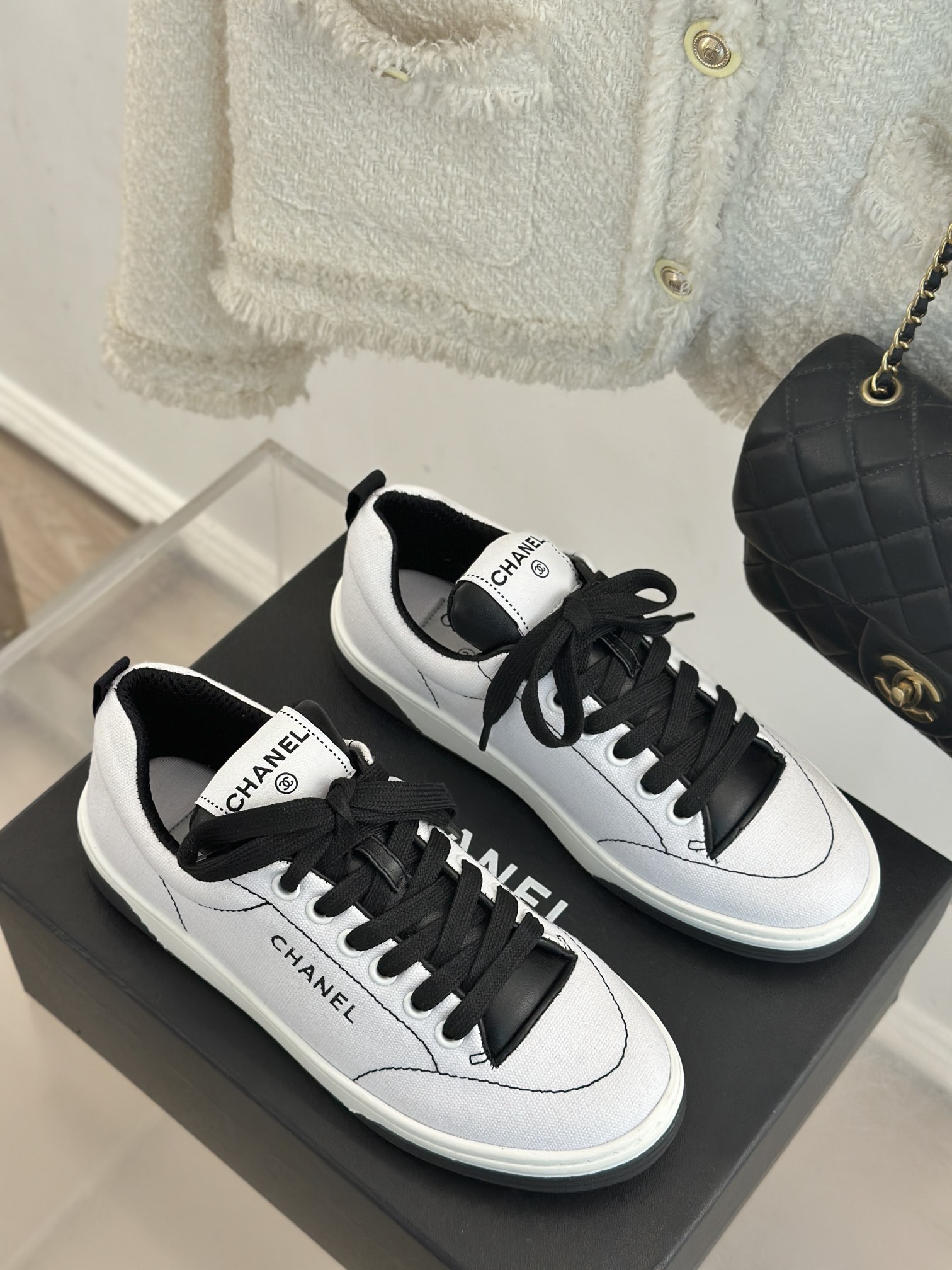 CHANEL Casual Cruise 2024/25 Sneakers