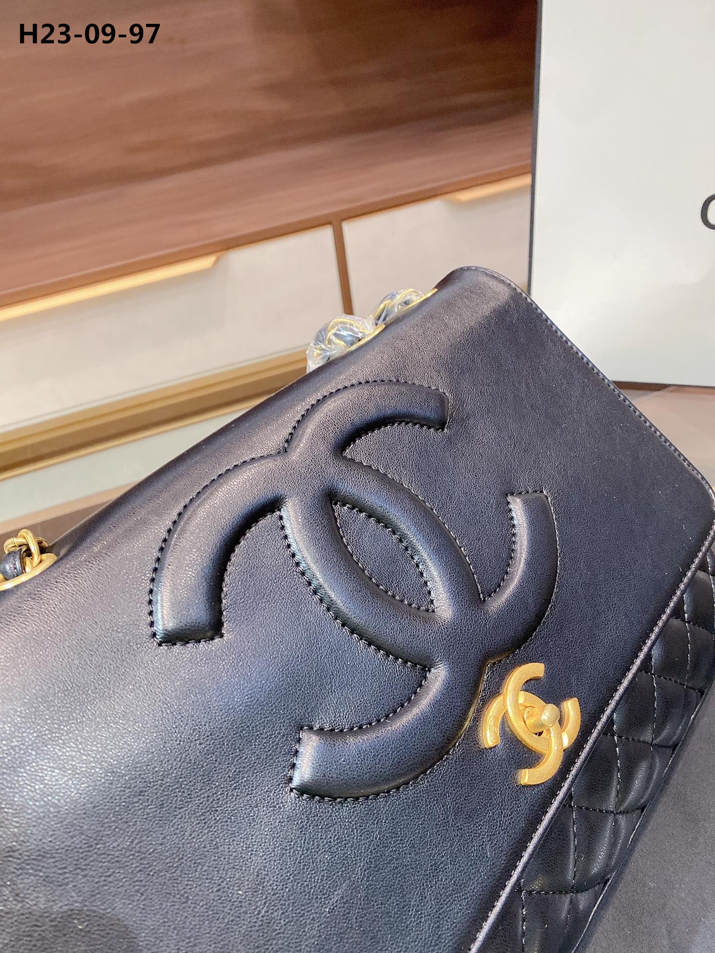 Chanel Timeless Cc Flap Maxi Black 31Cm