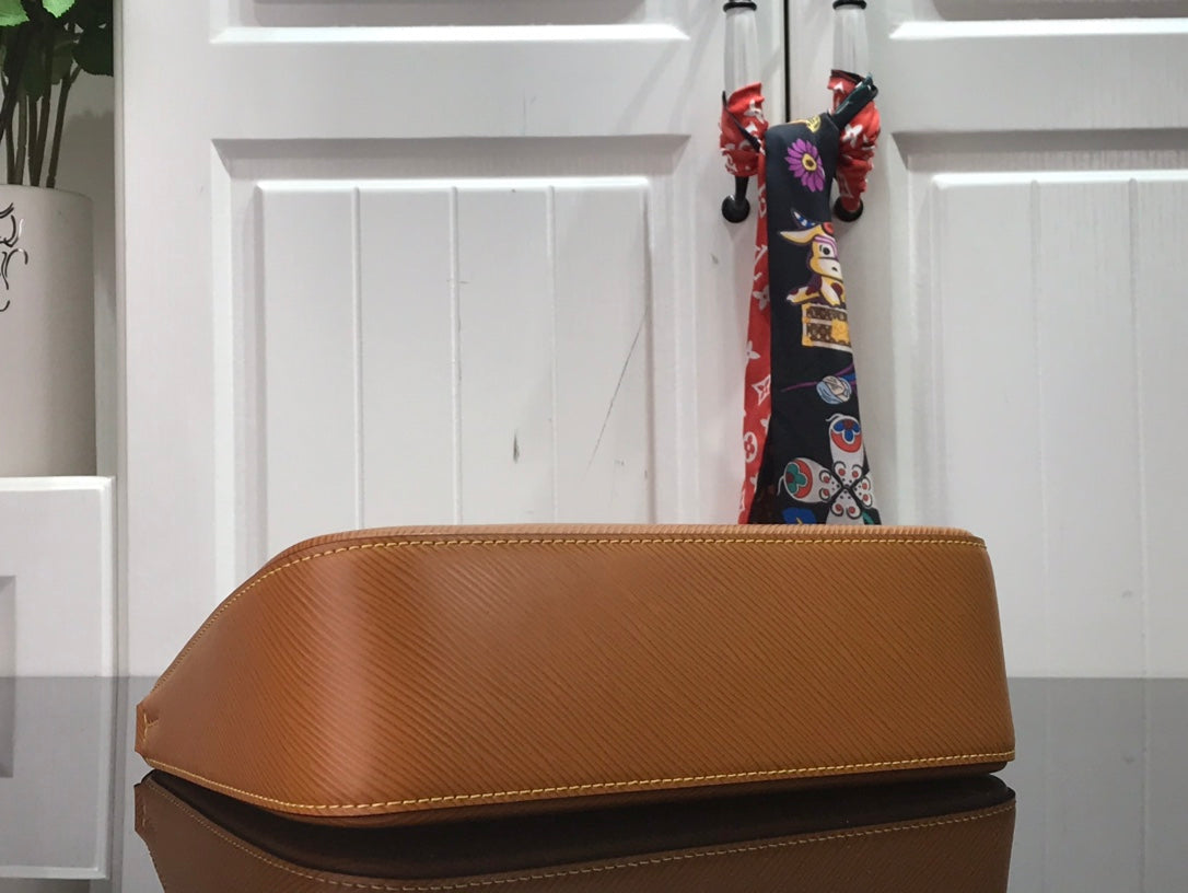Louis Vuitton Marelle 25Cm Honey Gold