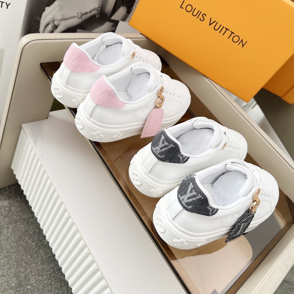 Louis Vuitton Time Out Sneaker Grey 1Aguy4