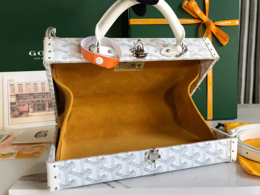 Goyard Grand Hôtel Trunk Bag 24.5cm White Goyardine Canvas And Calfskin