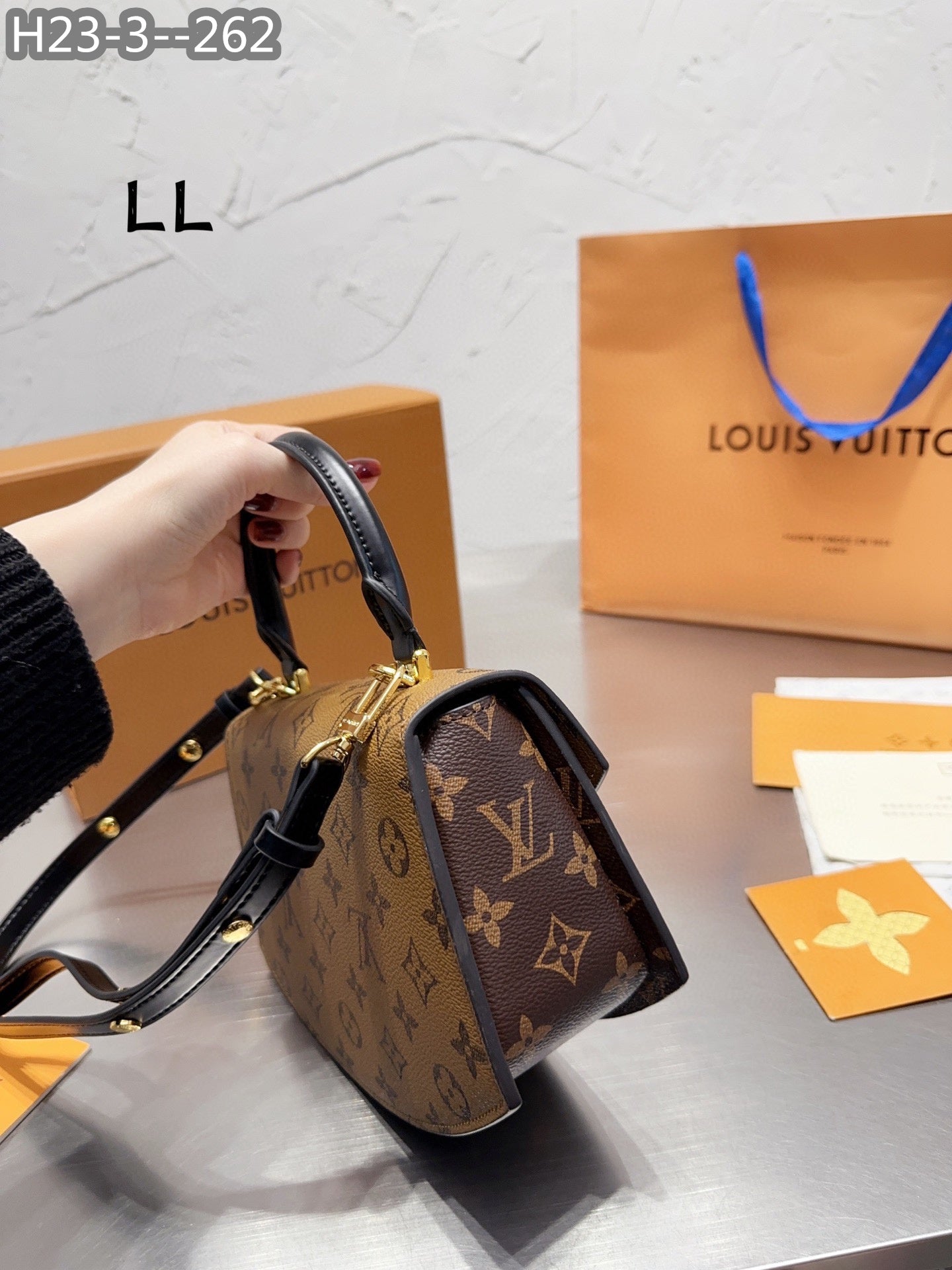Louis Vuitton Tilsitt Bag Brown 23Cm M46548