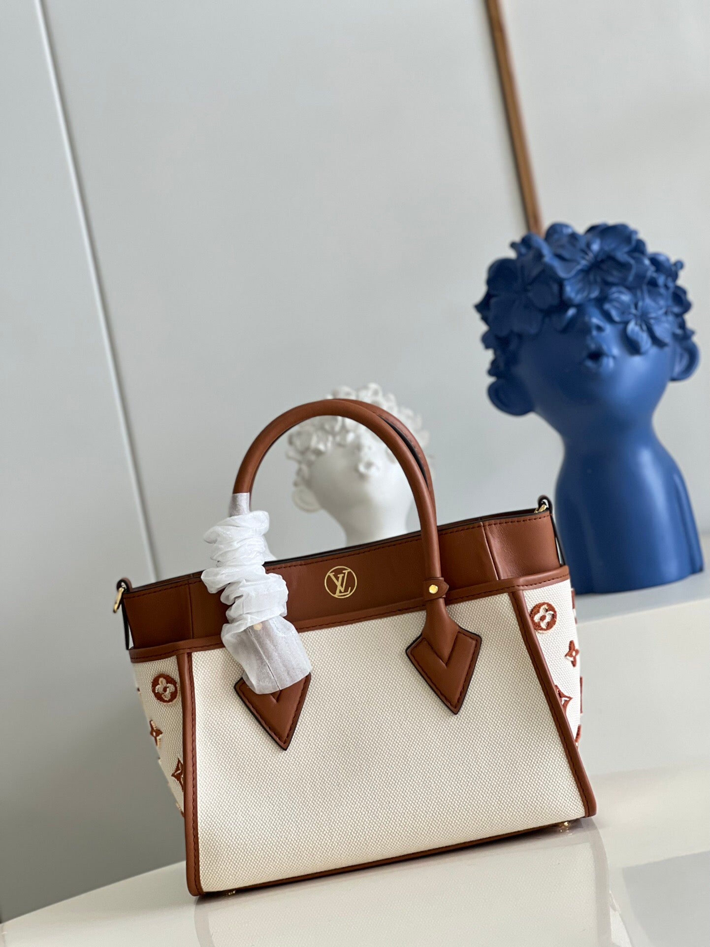Louis Vuitton On My Side Pm 25Cm Brown