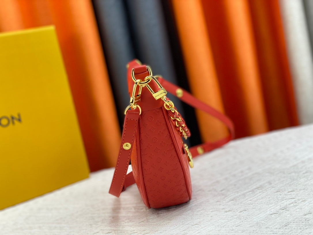 Louis Vuitton Loop Baguette Bag Red 23Cm M22594