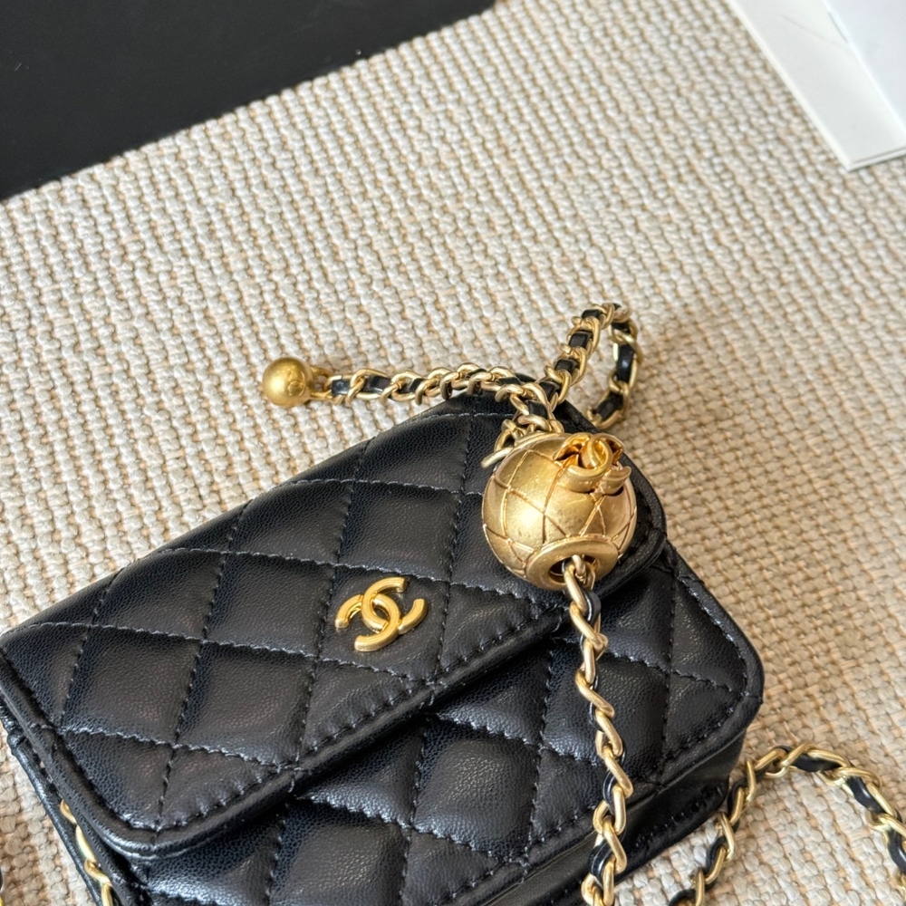 Chanel Clutch With Chain Pearl Crush Gold Black 15Cm Ap1628 B02916 94305