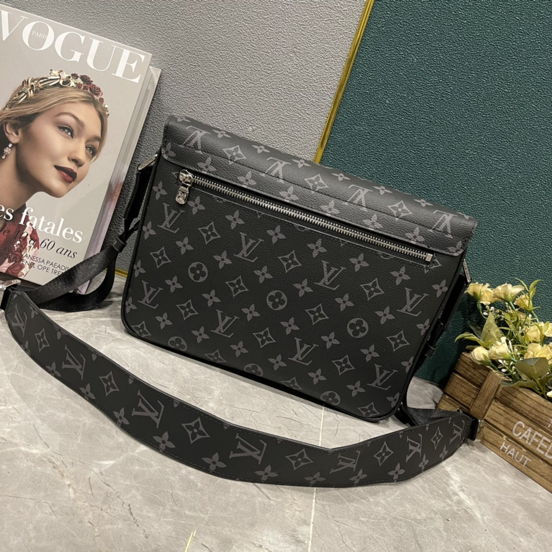 Louis Vuitton Messengerama Black 29Cm M30746