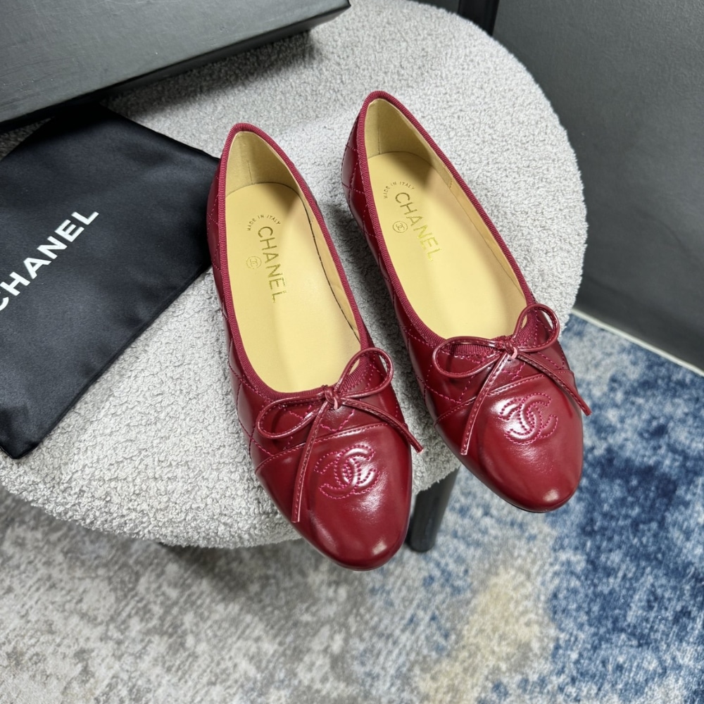 Chanel Ballerina Flat Shoes In Red