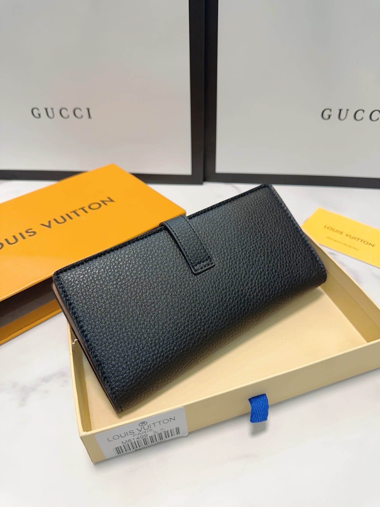 Louis Vuitton Lv Vertical Wallet Black 19cm M81330