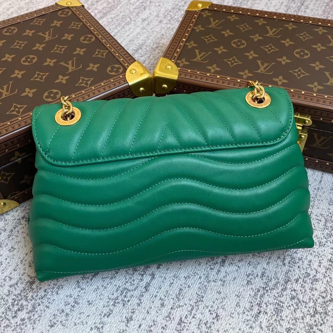 Louis Vuitton New Wave Chain 24Cm Green M58664
