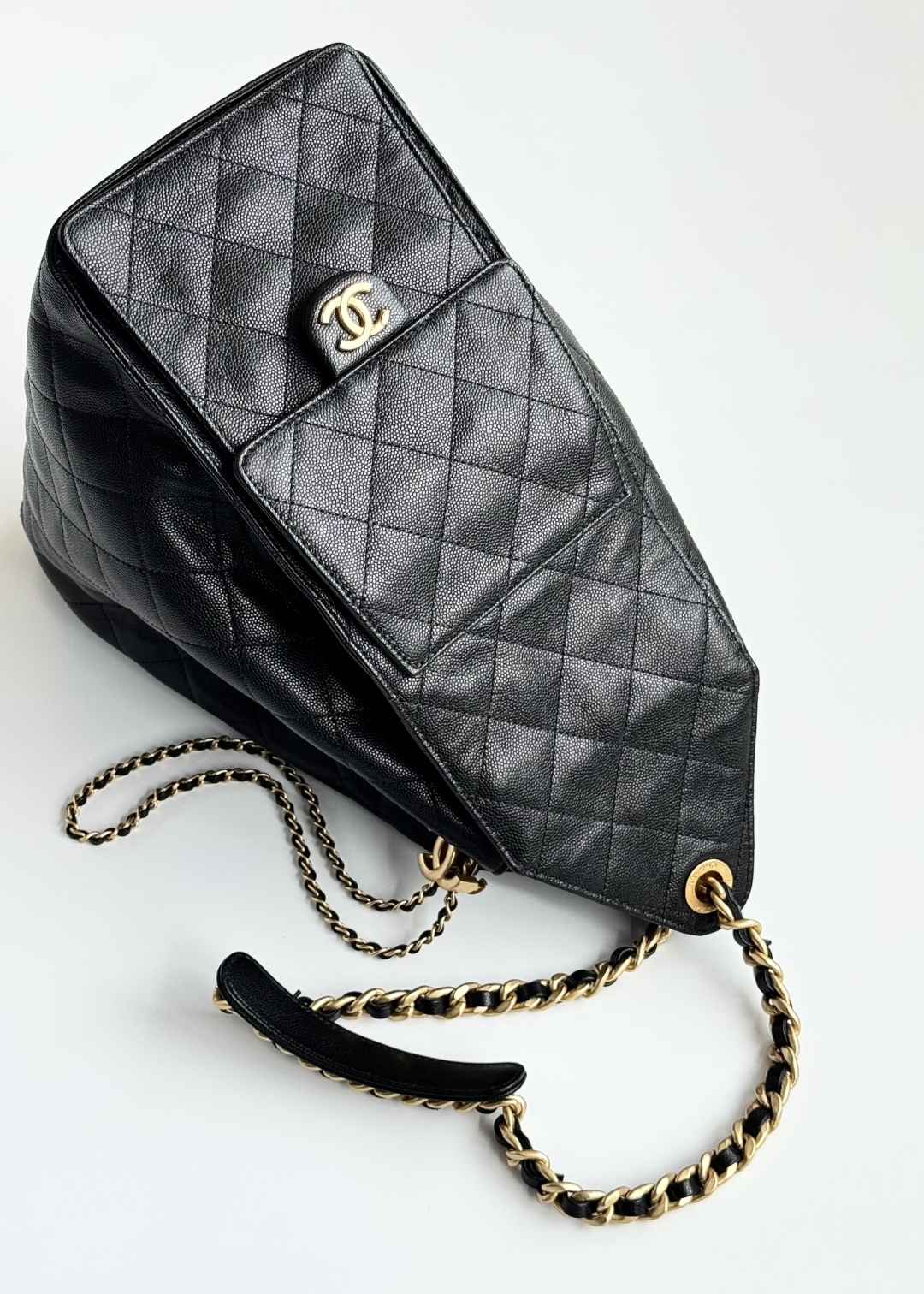 Chanel crossbody bag 25 Medium Handbag Grained Calfskin & Gold-Tone Metal Black 40cm/15.7in