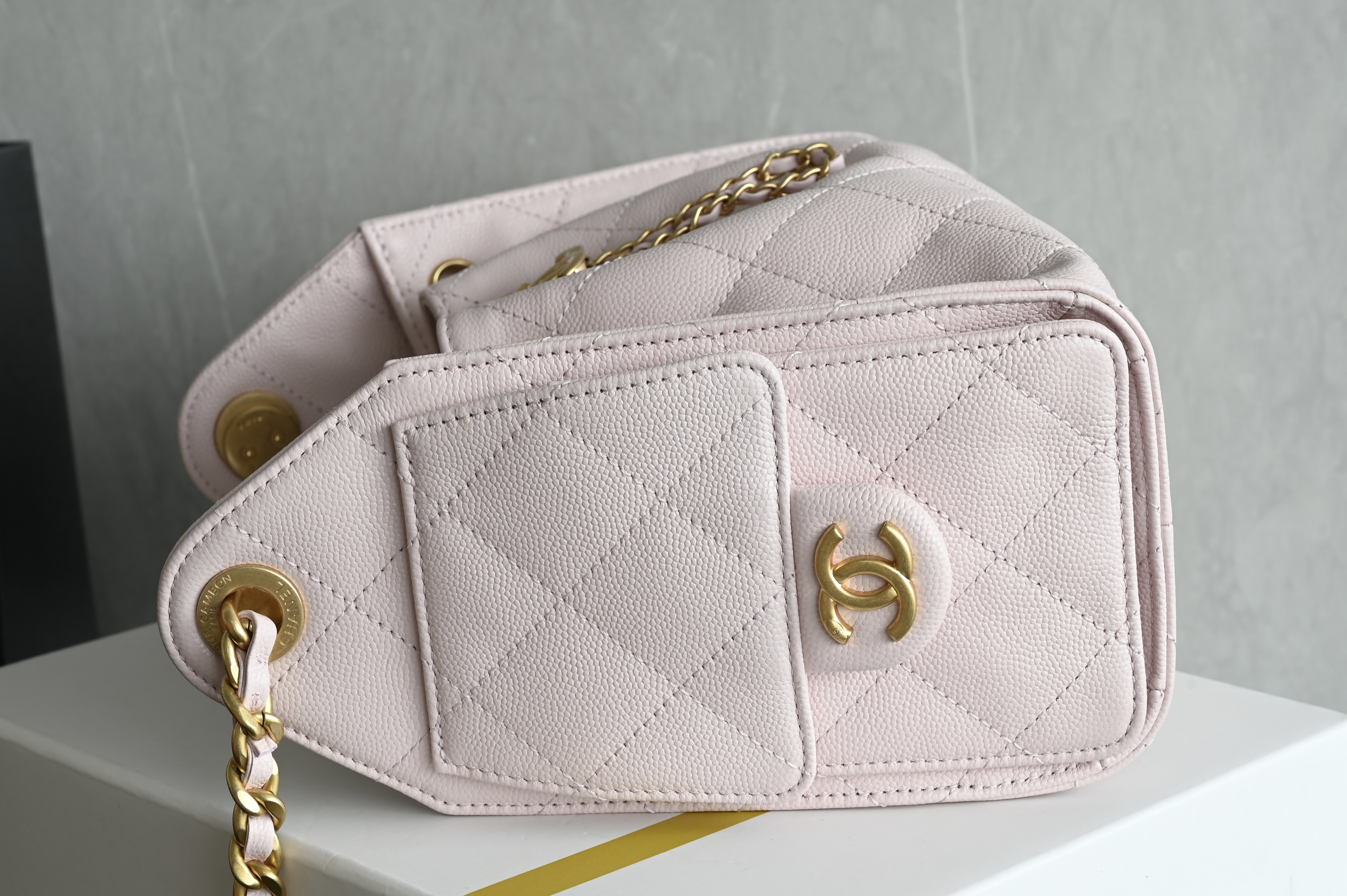 Chain Decor Hobo Bag（Light Pink）