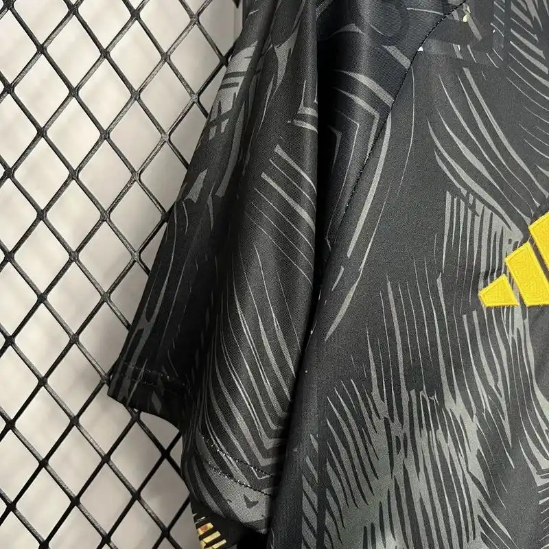 2024/2025 Real Madrid Special Edition Tiger Football Shirt 1:1 Thai Quality