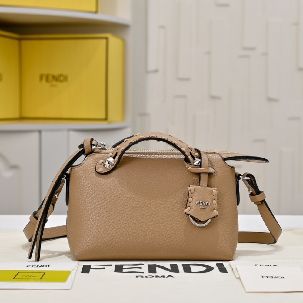 Fendi By The Way Selleria Medium Beige 20Cm