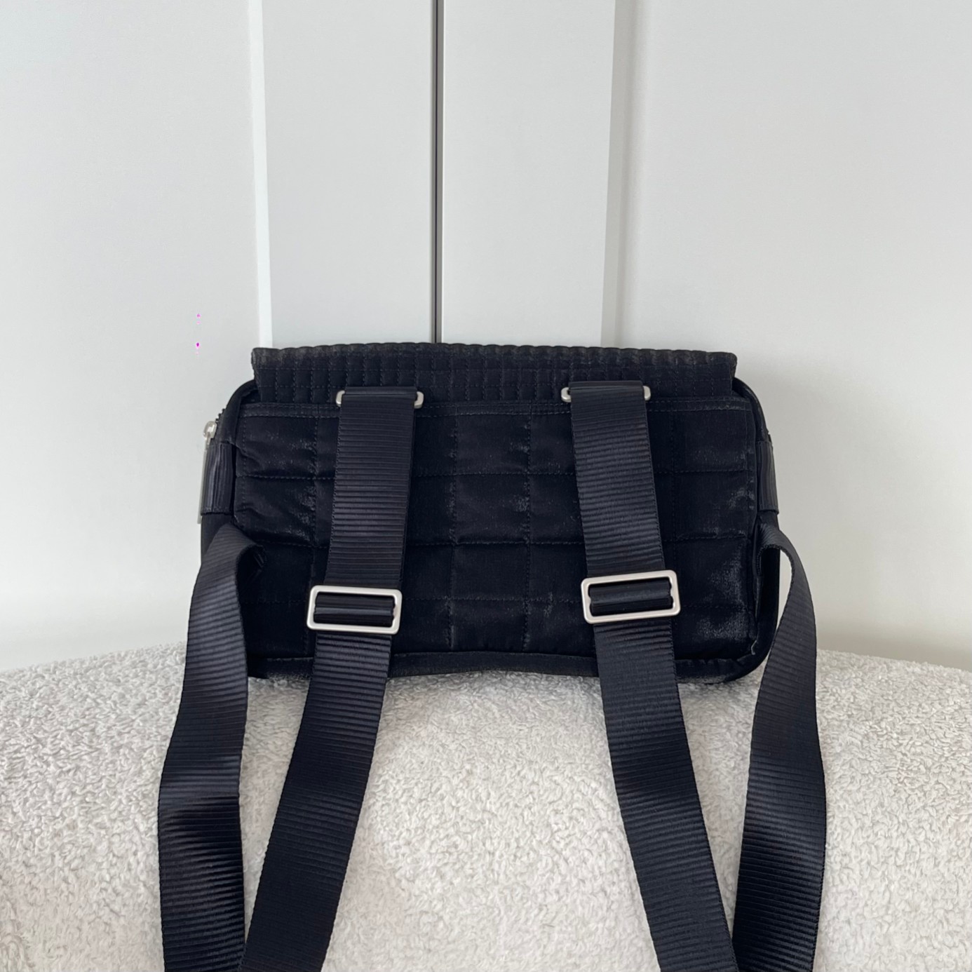 Vintage Sport Line Black Quilted Nylon Camera Bag