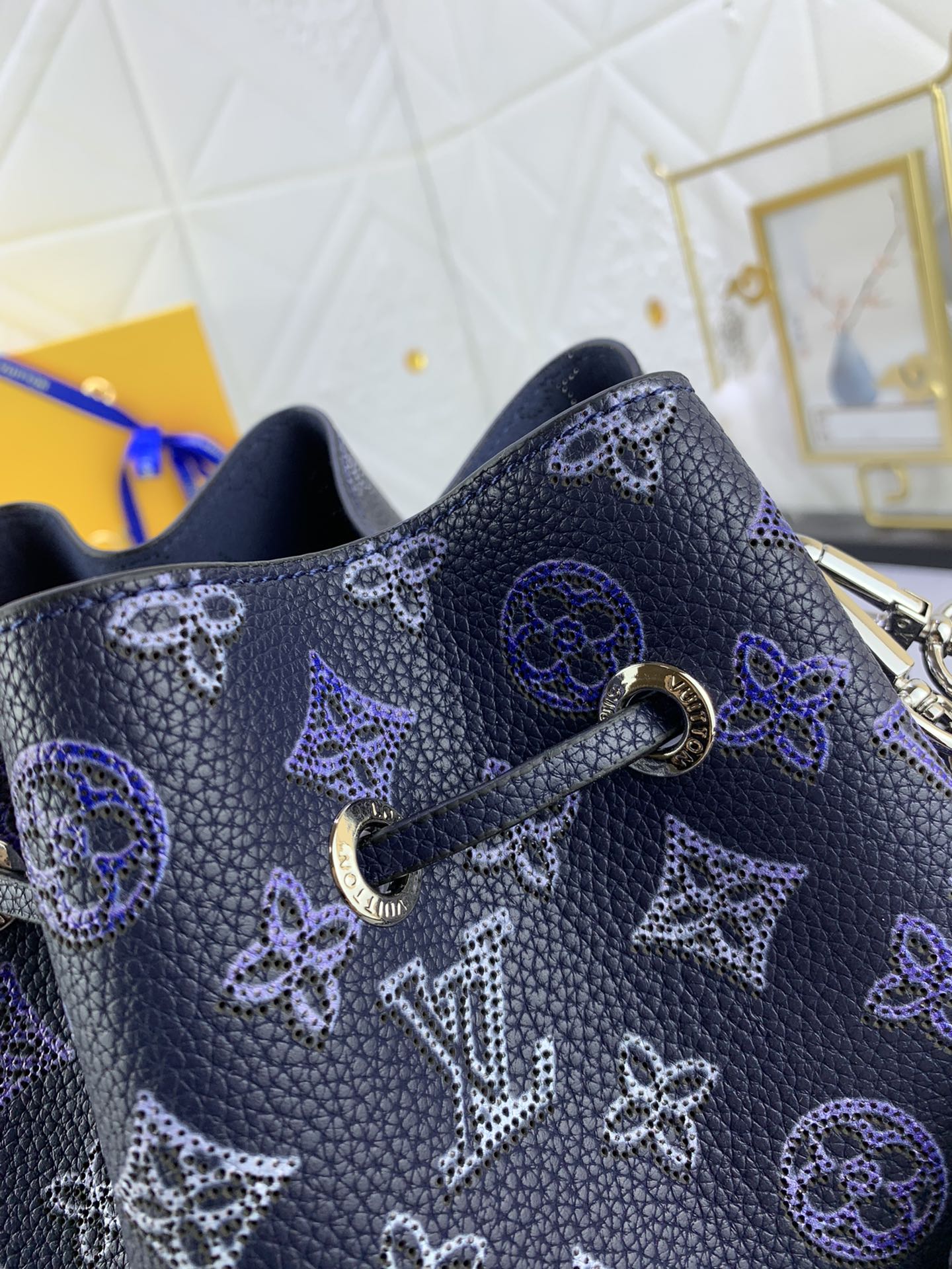 Louis Vuitton Bella Navy Blue 22Cm M21096