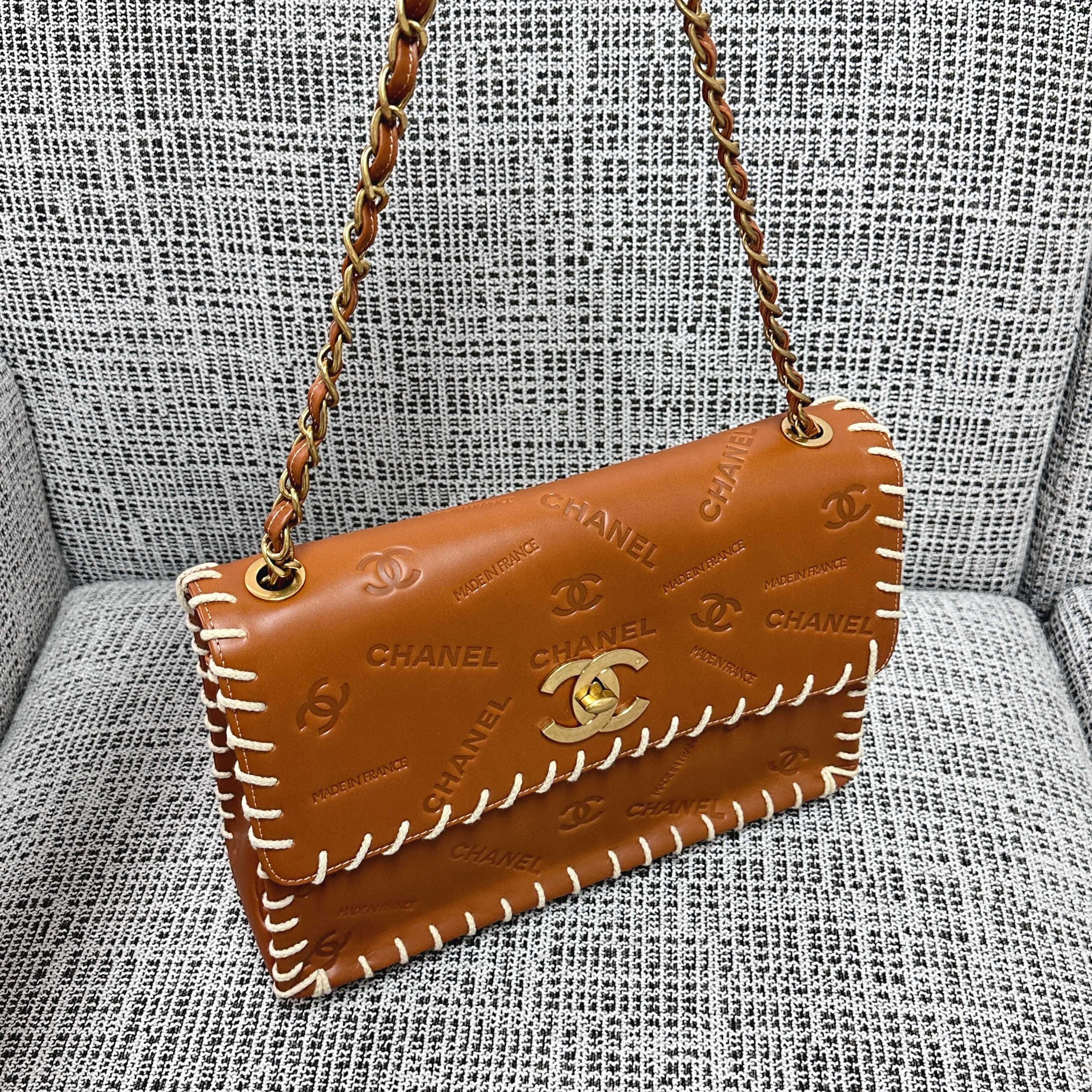 Vintage Jumbo Single Flap Bag in Caramel Embossed Smooth Calfskin with Hand-Stitched Edge and Vintage Gold-Tone Hardware