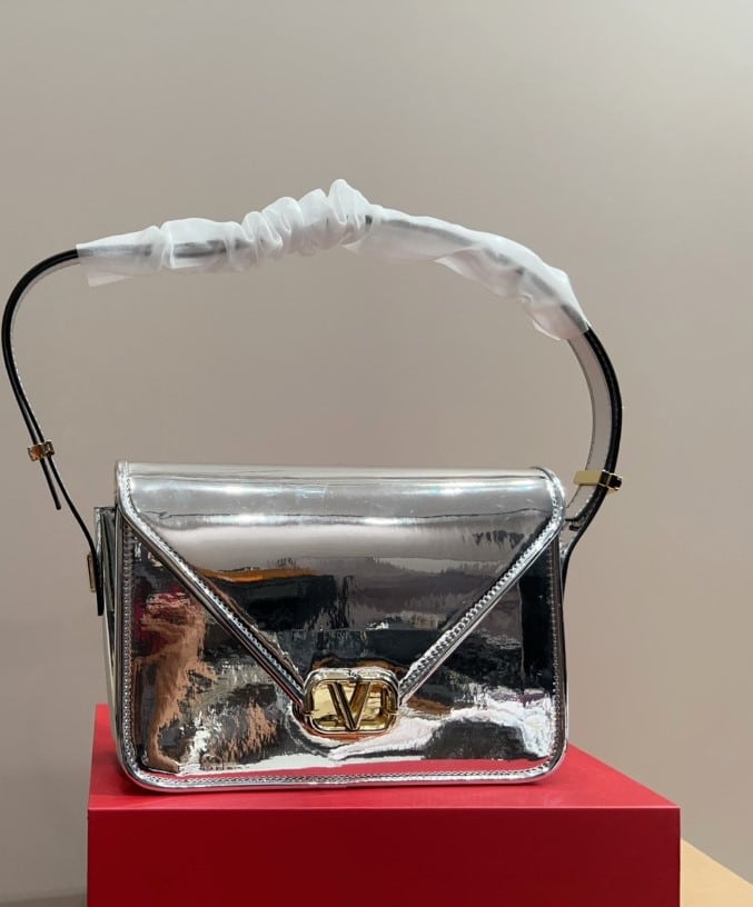 Valentino Garavani V Logo Letter Shoulder Bag Silver 24Cm 3W2B0M59Qjc S13