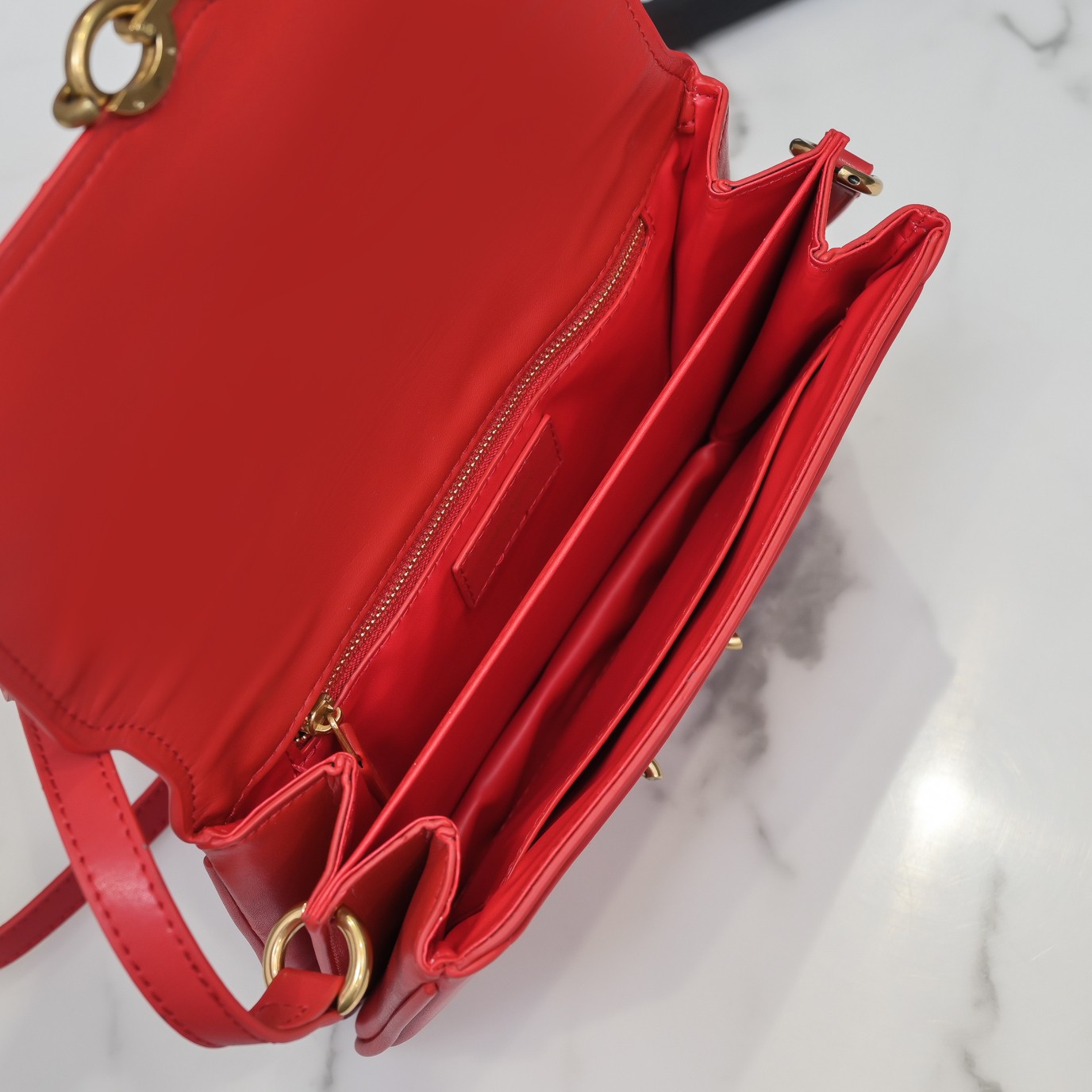 Saint Laurent Le Maillon Satchel In Smooth Leather Red