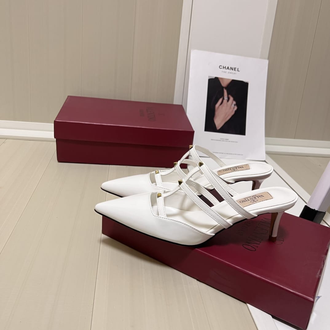 Valentino Garavani Rockstud Wispy Mule In Calfskin White 4W0S0Jb1Act 098