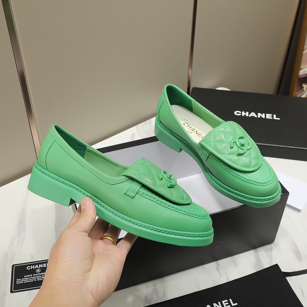 Chanel Cc Nib Turnlock Moccasins Flat Loafers Green