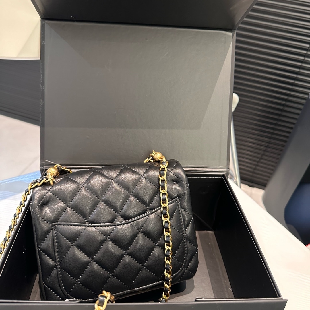 Chanel Mini Flap Bag Shiny Imitation Pearls And Gold Tone Metal Black 17Cm