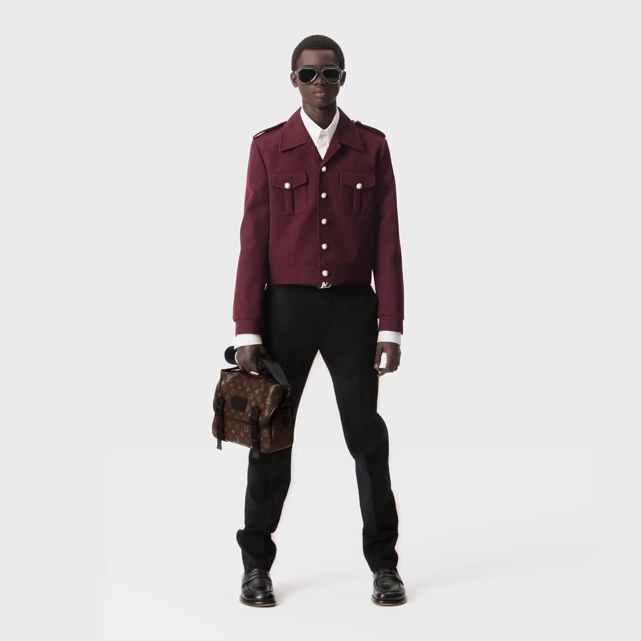 Louis Vuitton Lv Trail Messenger M46972