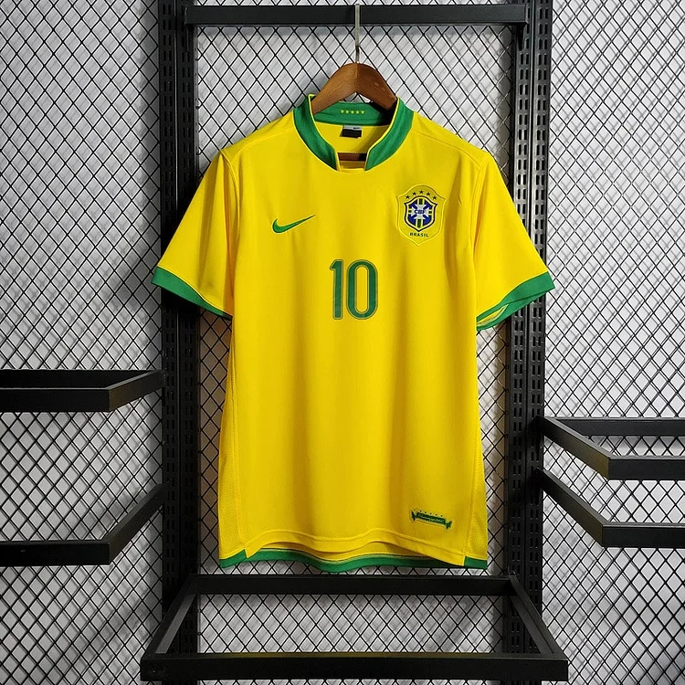 Retro 2006 Brazil home RONALDO Ronaldinho KAKA R.CARLOS CAFU ROBINHO Football jersey retro