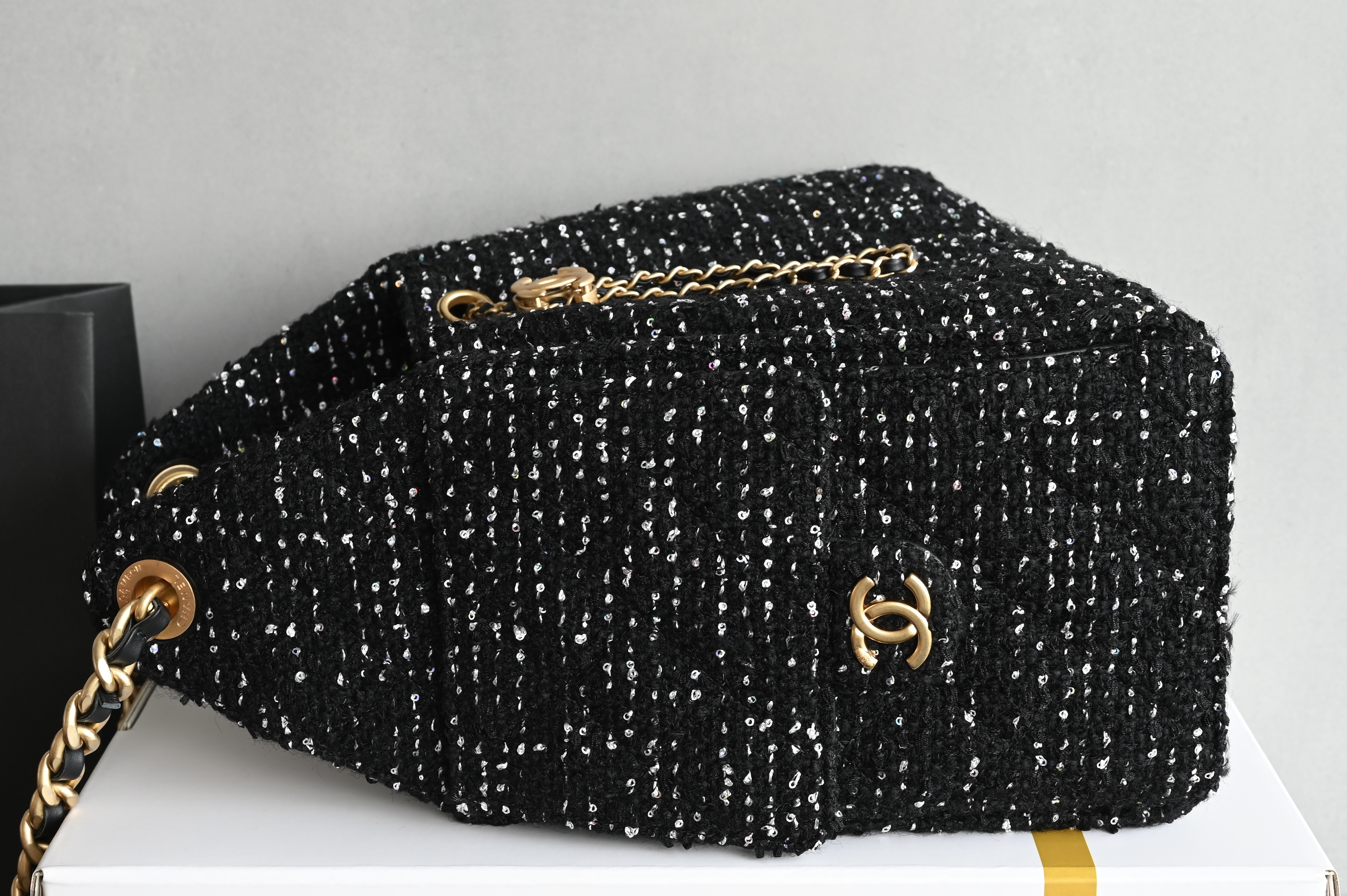 Chain Decor Hobo Bag（Black Tweed with Silver Sparkle）