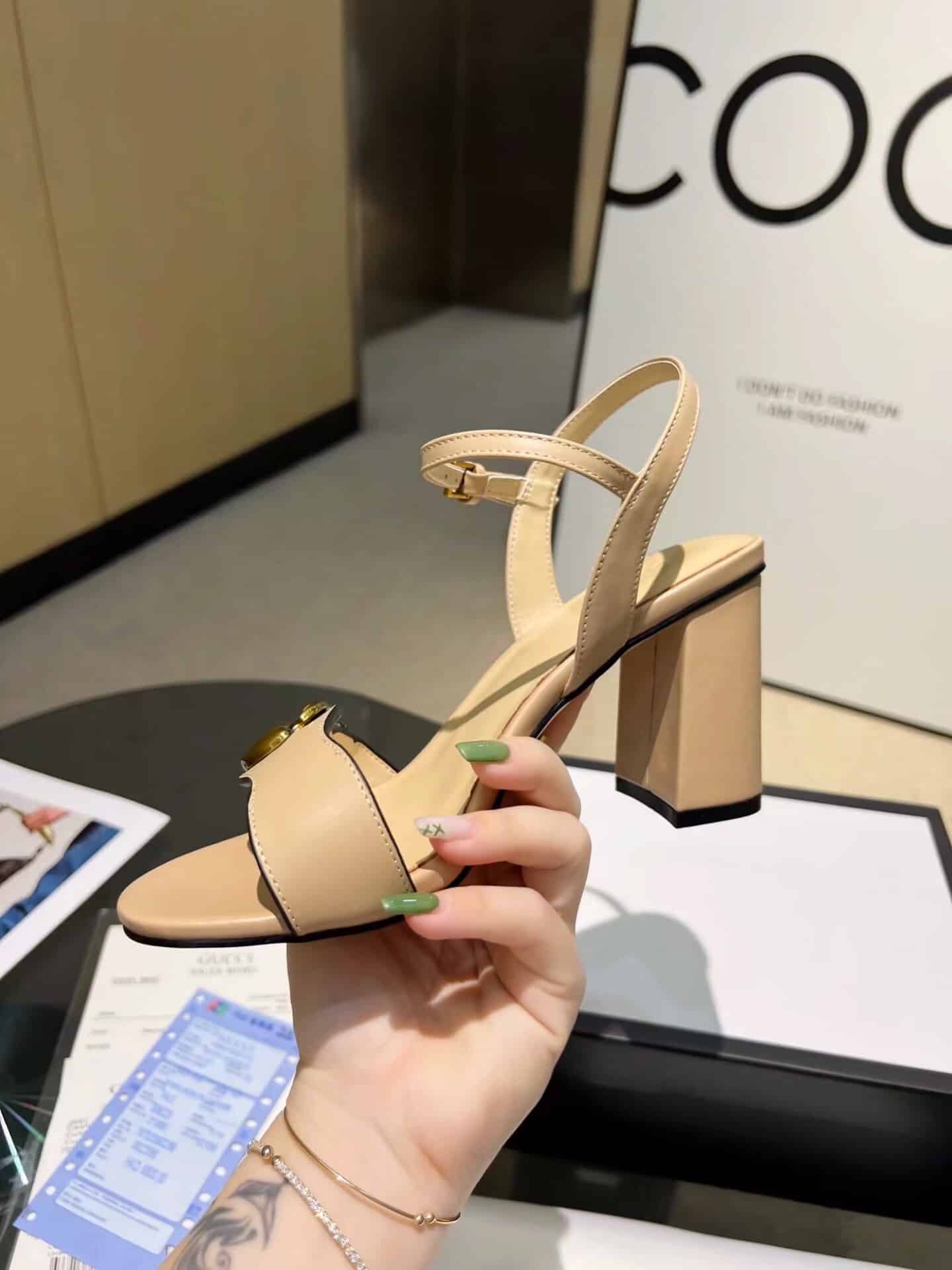 Gucci Leather Mid Heel Sandal Beige