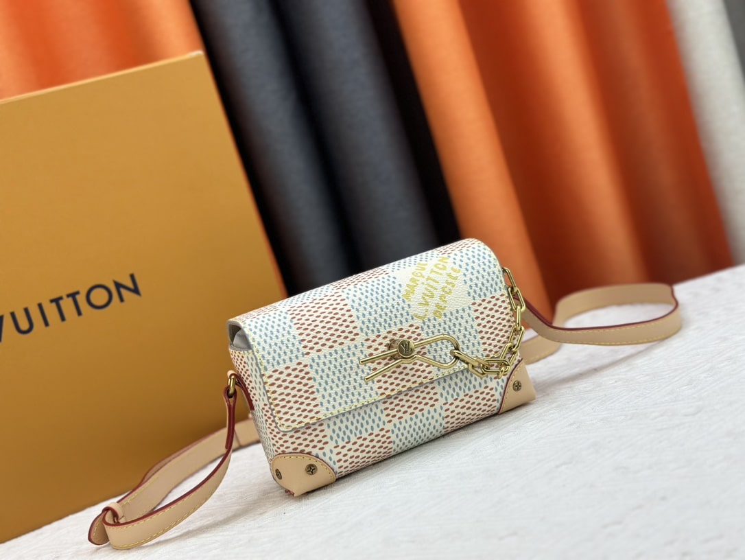 Louis Vuitton Steamer Wearable Wallet White 18Cm N40674