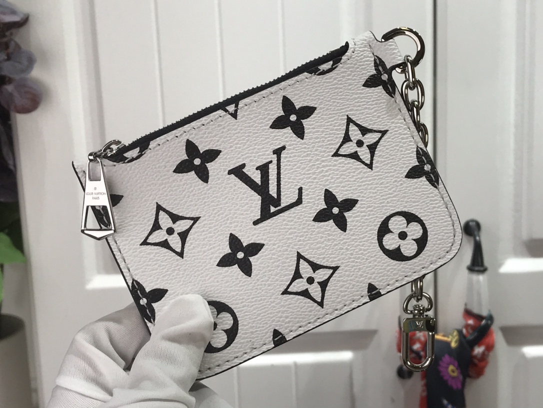 Louis Vuitton Marelle 25Cm Black M80689