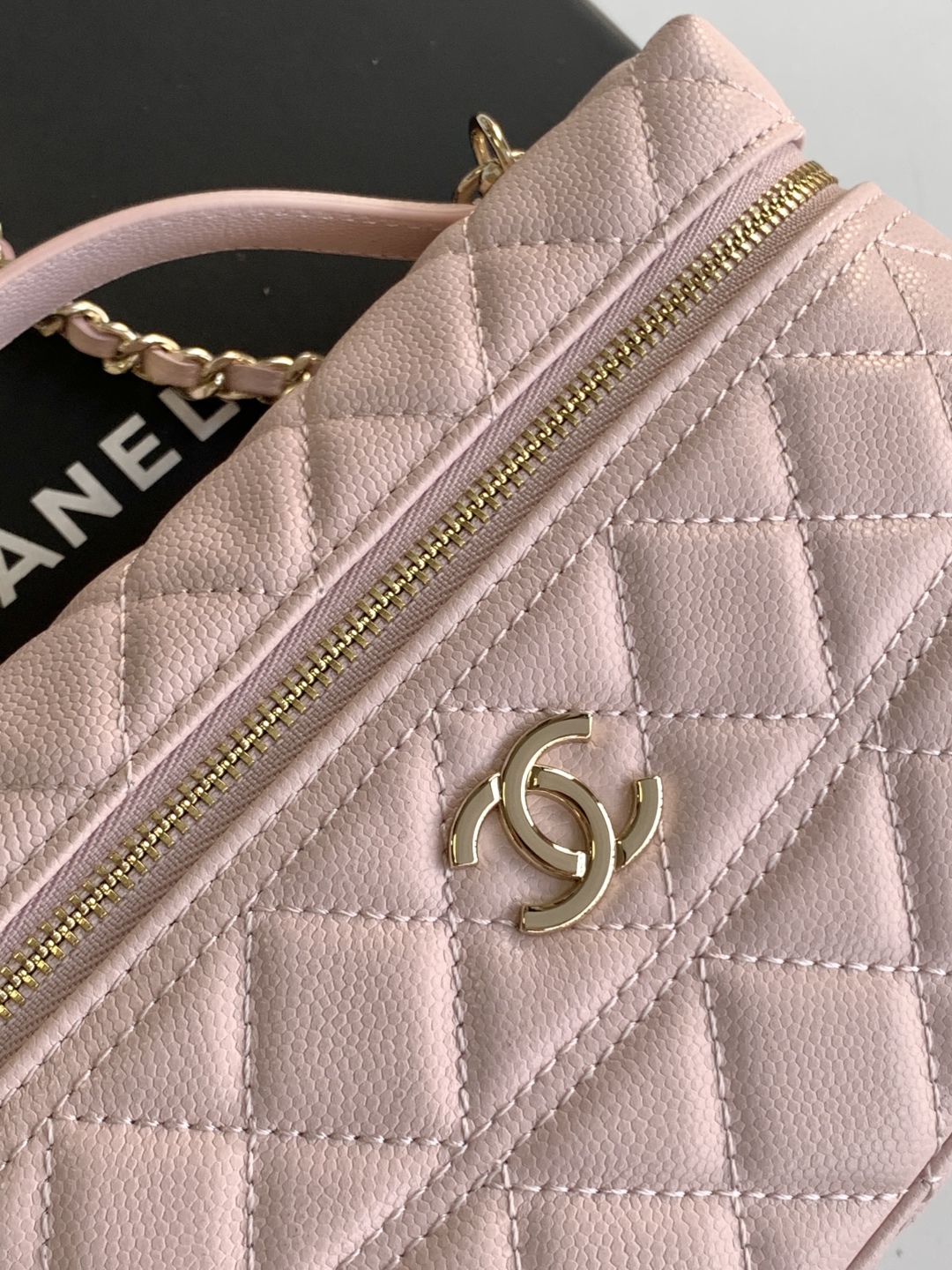 Chanel 25C Vanity Case Pink 20cm