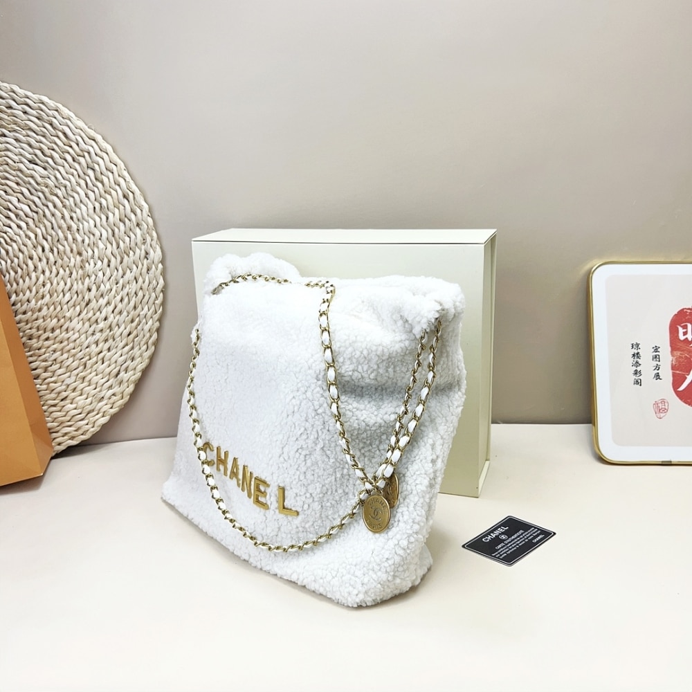 Chanel 22 Mini Handbag Shearling &Amp; Gold Tone Metal White 20Cm/7.9in