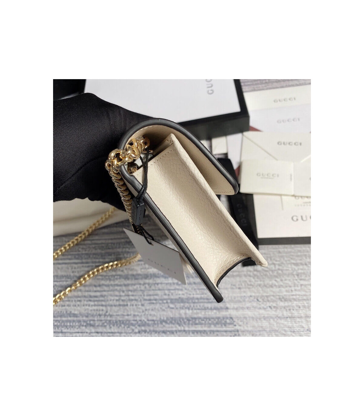 Gucci GG Interlocking Wallet On Chain White