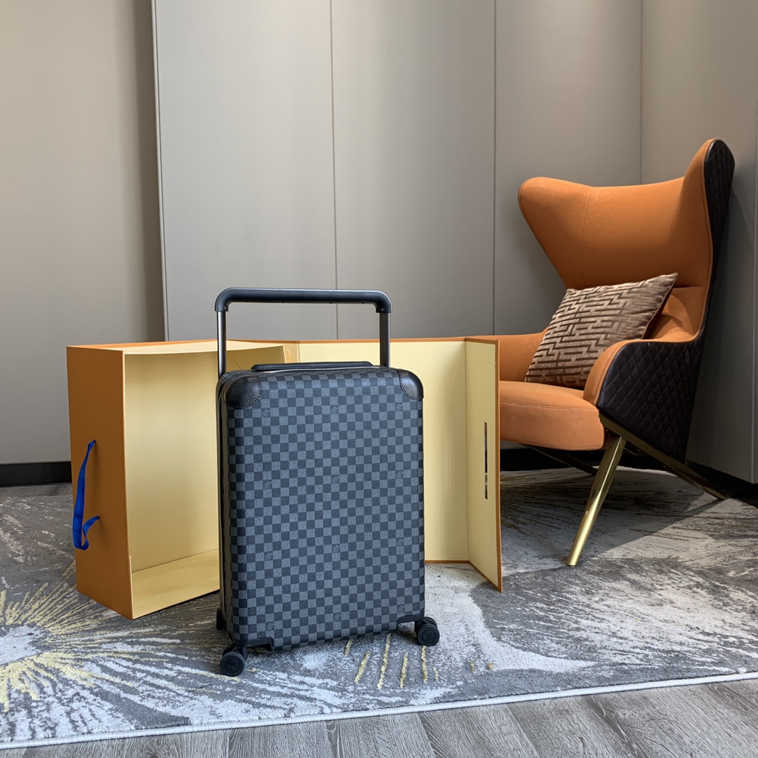 LV- four-wheeled trolley case
