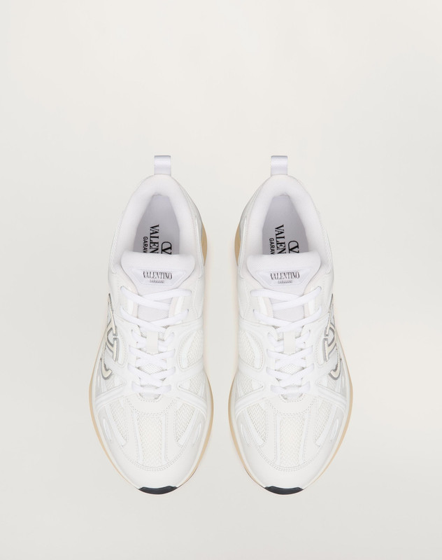 VALENTINO VLOGO EASYJOG LOW-TOP SNEAKER IN CALFSKIN AND FABRIC