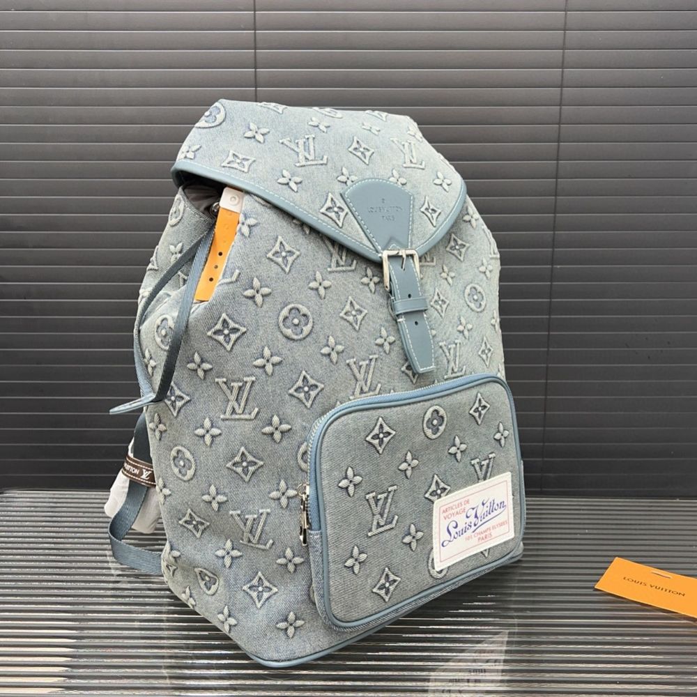 Louis Vuitton Montsouris Rucksack Monogram Wash Blue 32Cm