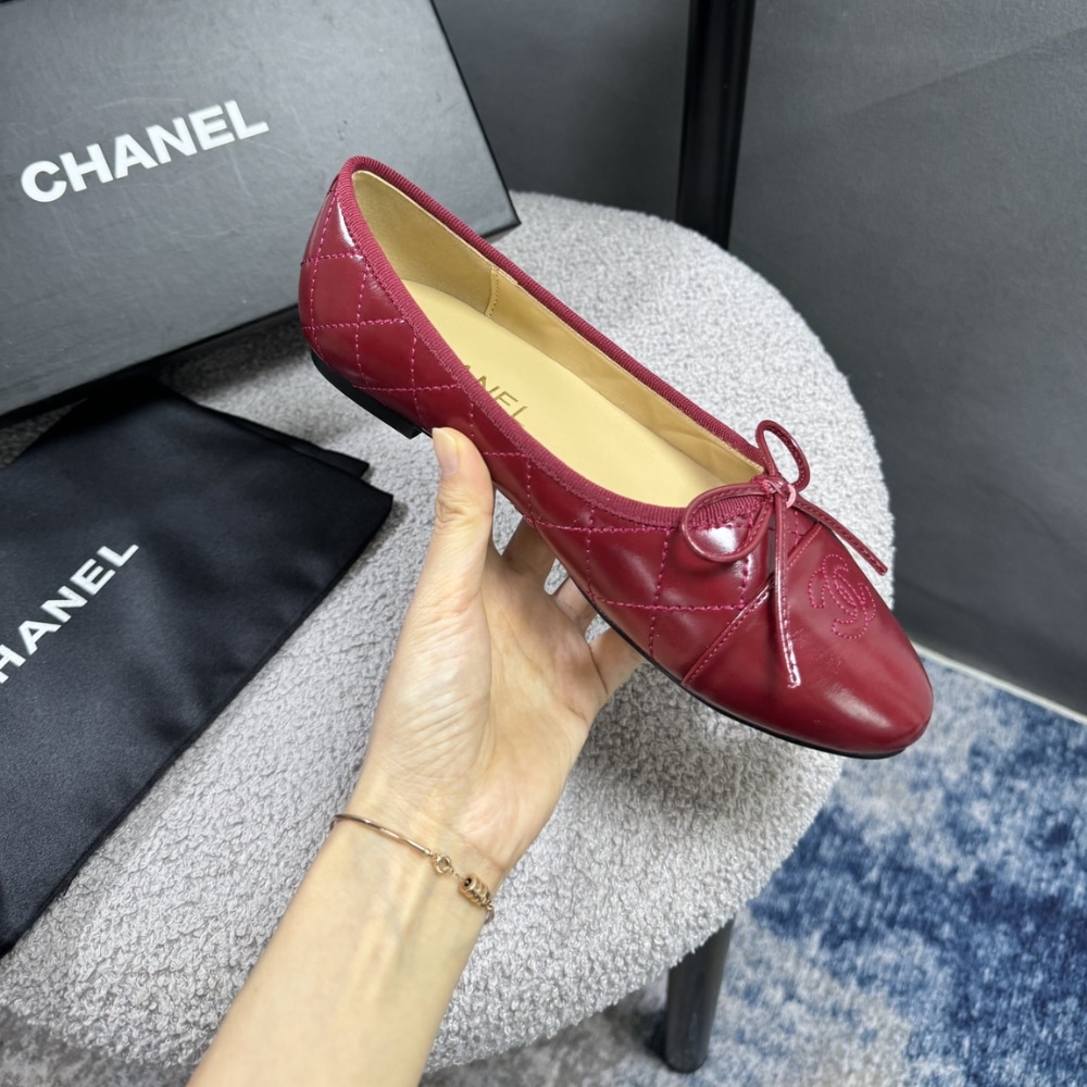 Chanel Ballerina Flat Shoes In Red