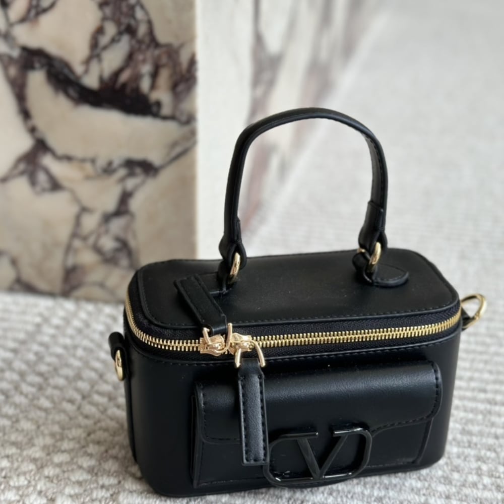 Valentino Mini Garavani Locò Handbag In Calfskin Black 22Cm