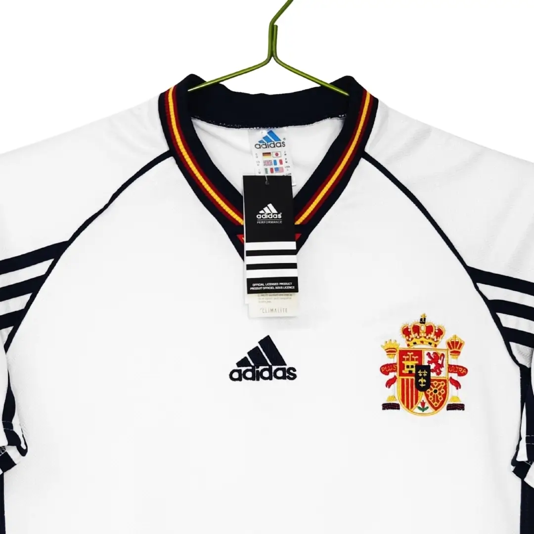 Fulham 2001/02 Home Retro Soccer Jersey
