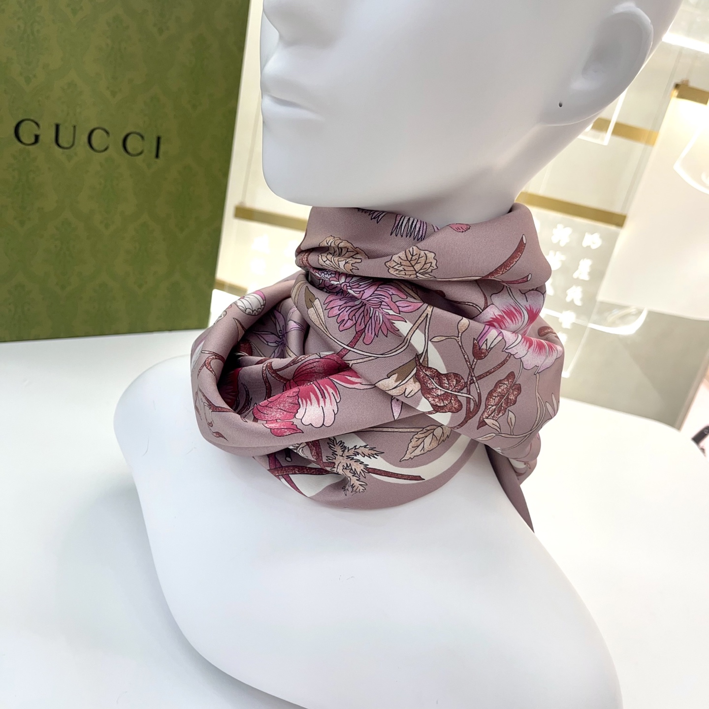 GUCCI 