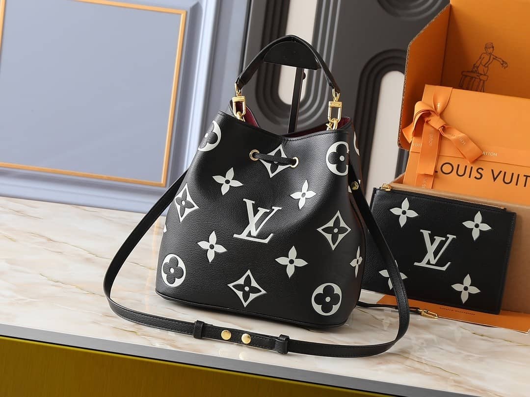 Louis Vuitton Néonoé MM Black 25cm M45497
