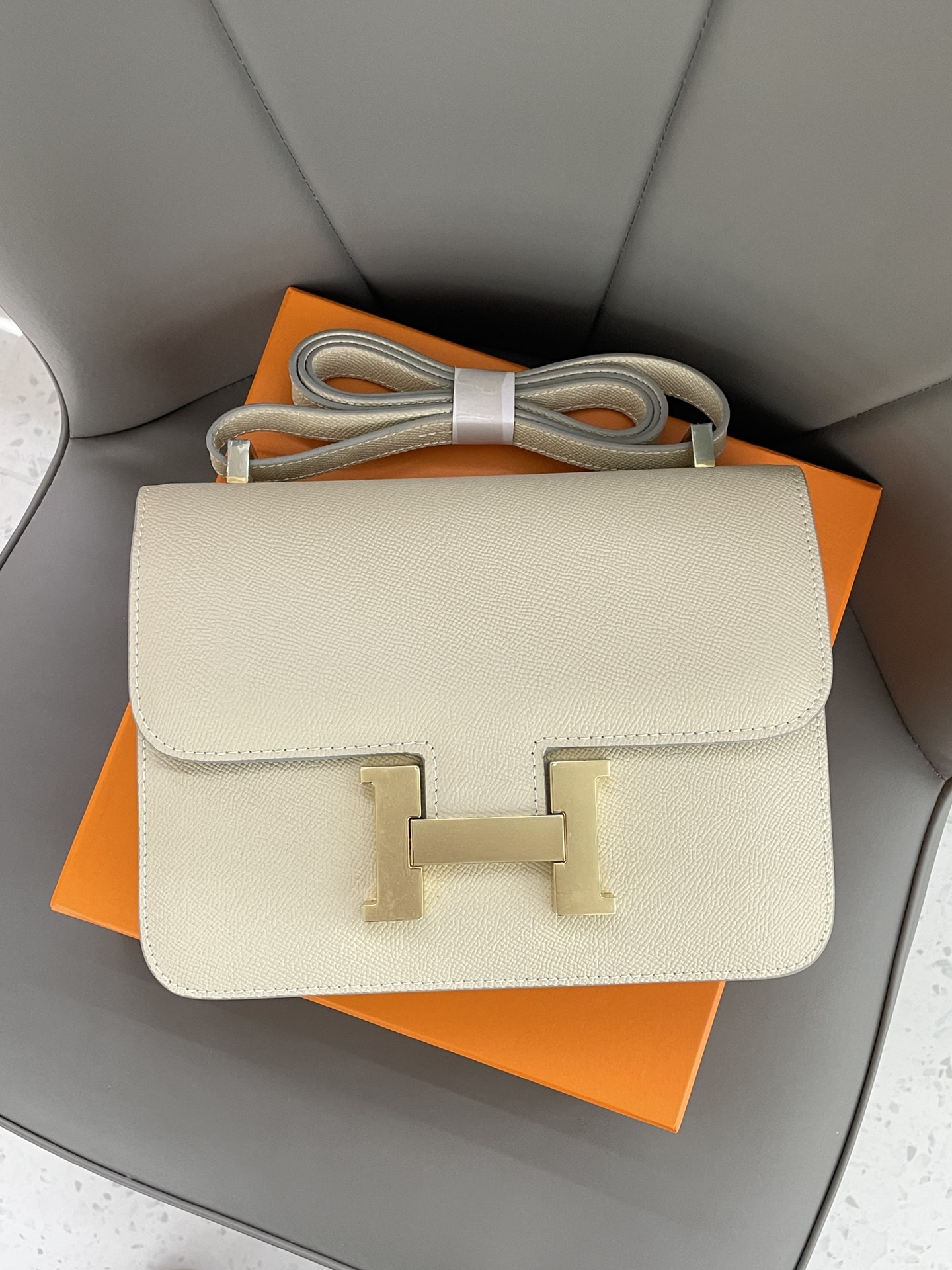 Constance Mini 19-24