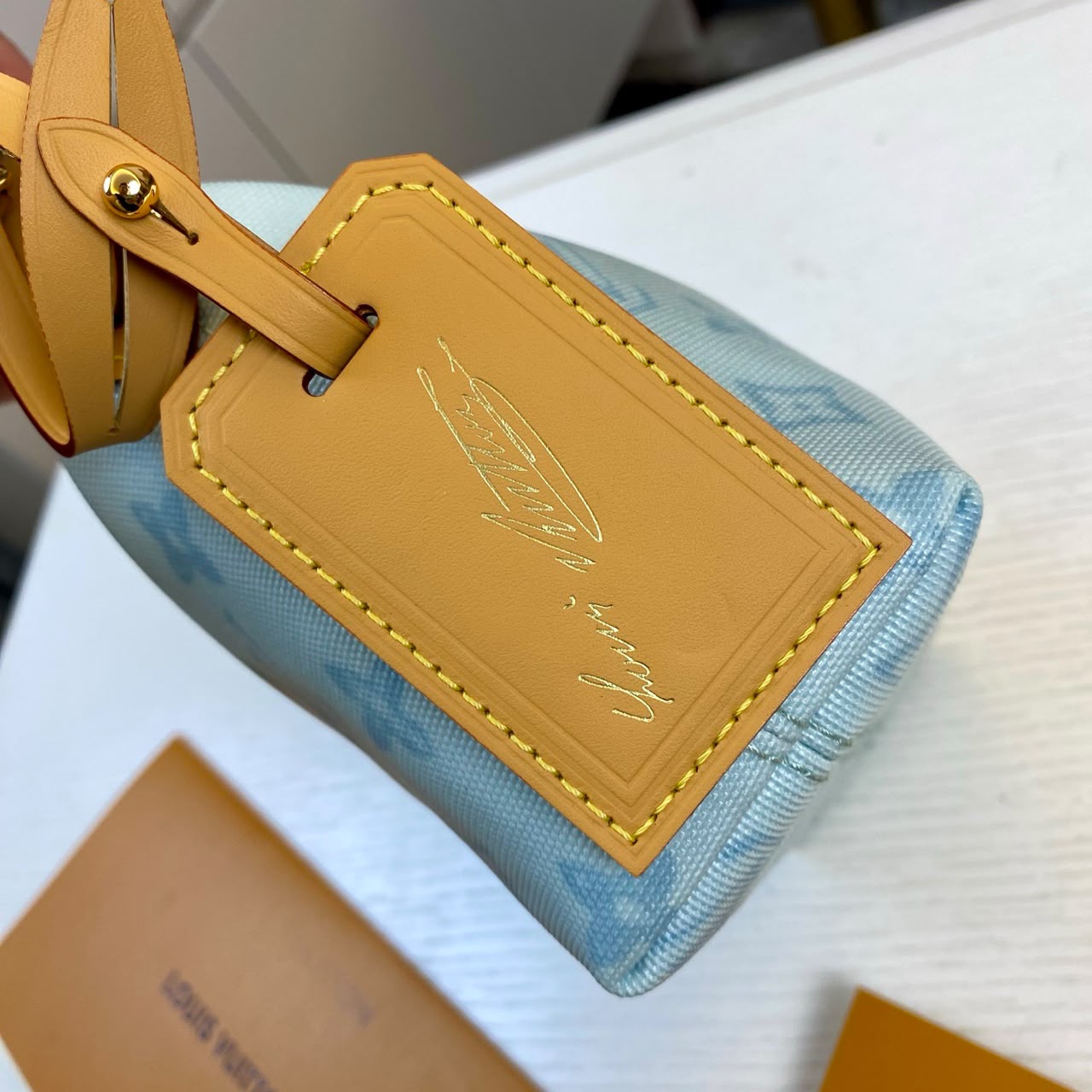Louis Vuitton Hills Pochette Bag Bleu Courrier 18.5cmM28250