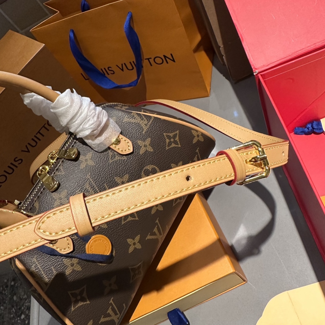 Louis Vuitton Tote Ribera Monogram 23Cm