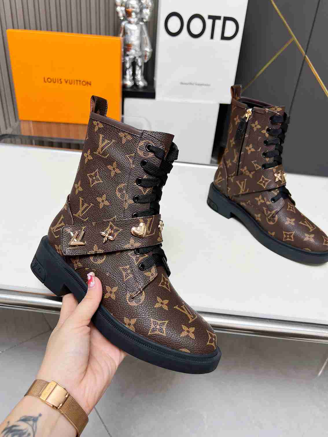 Louis Vuitton Citizen Boots Monogram Brown
