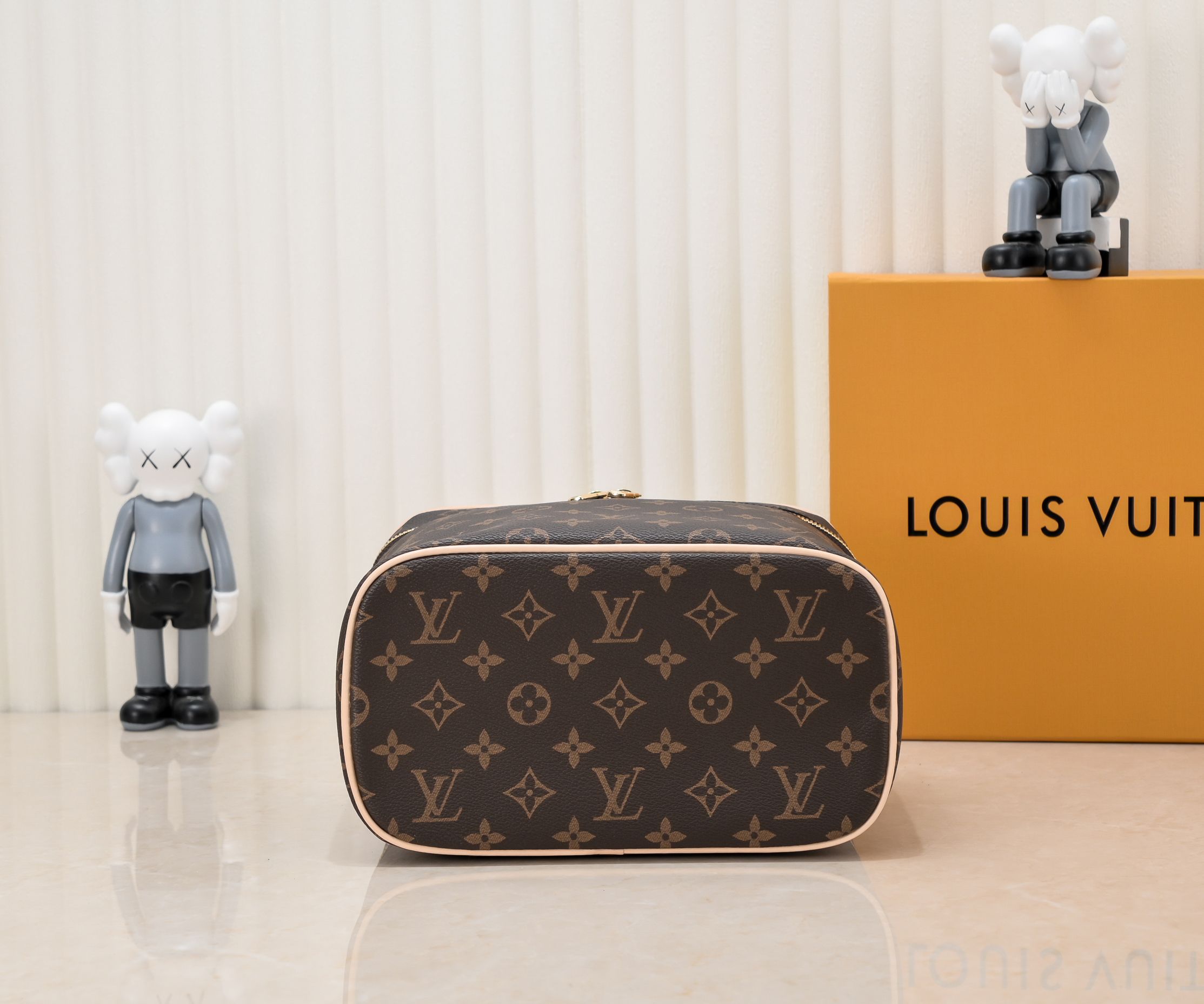Louis Vuitton Nice Mini Toiletry Pouch 24Cm M44495