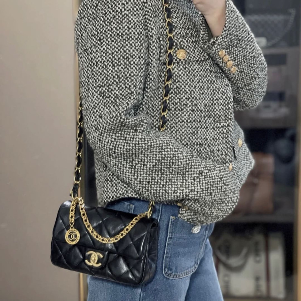 Chanel Small Flap Bag in Lambskin 21cm
