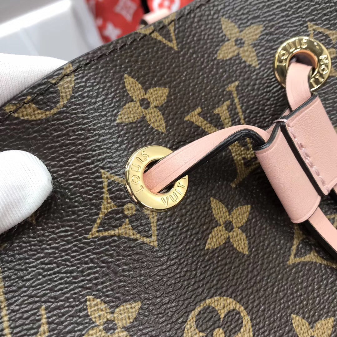 Louis Vuitton N Ono  Rose Poudre Pink 26Cm
